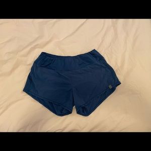 Oiselle Roga running shorts